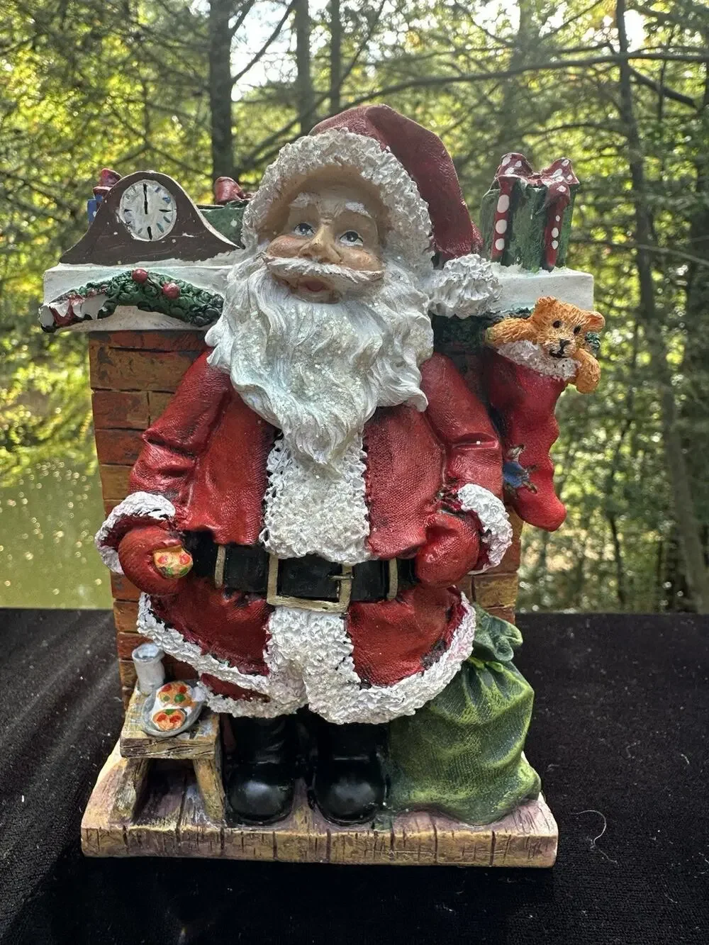 Adorable Christmas SANTA CLAUS Hidden 6 Outlet Power Plug Adaptor -S64